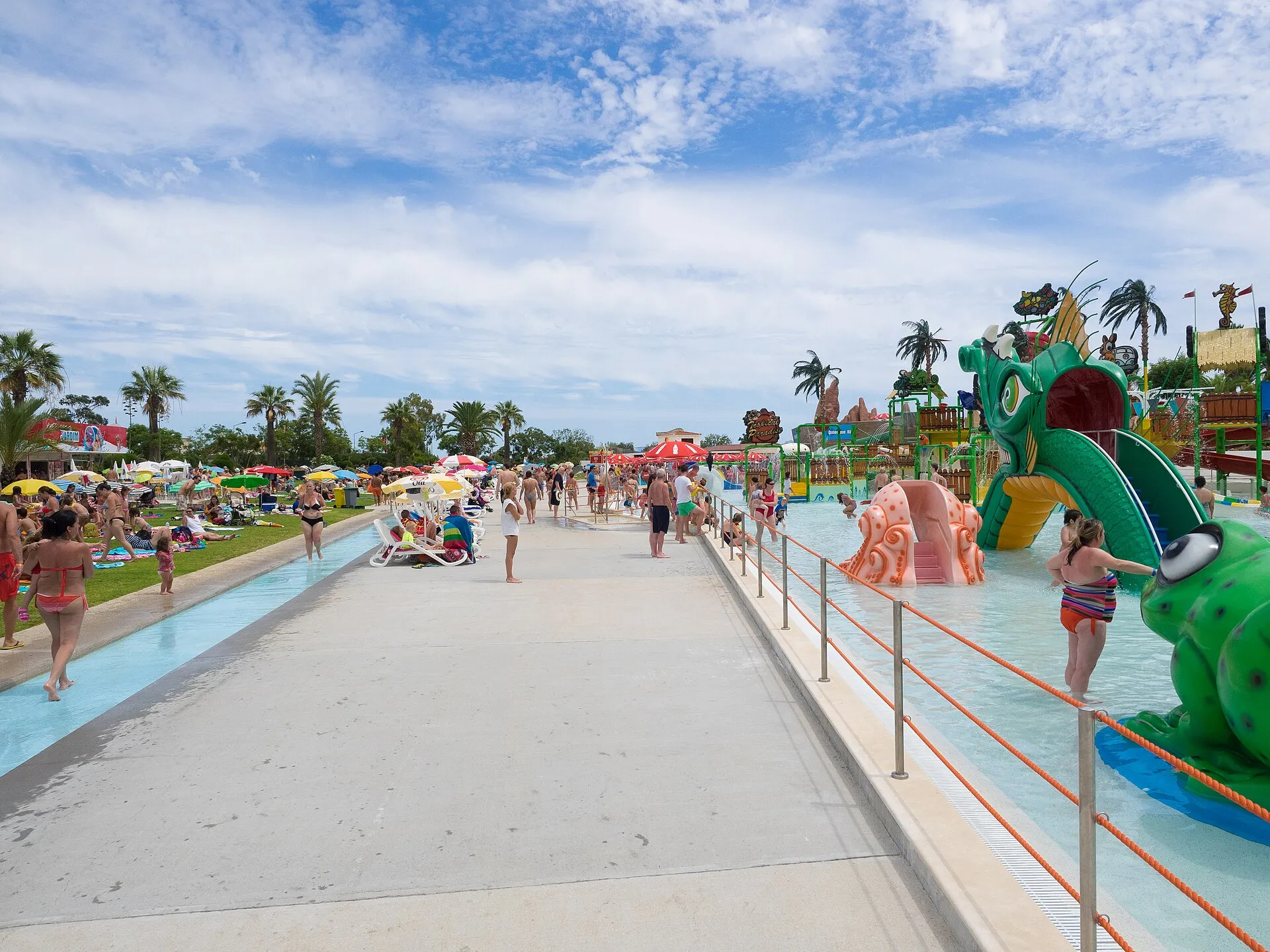Pools, lazy river and children's water play area at Slide & Splash water park in Lagoa, Algarve