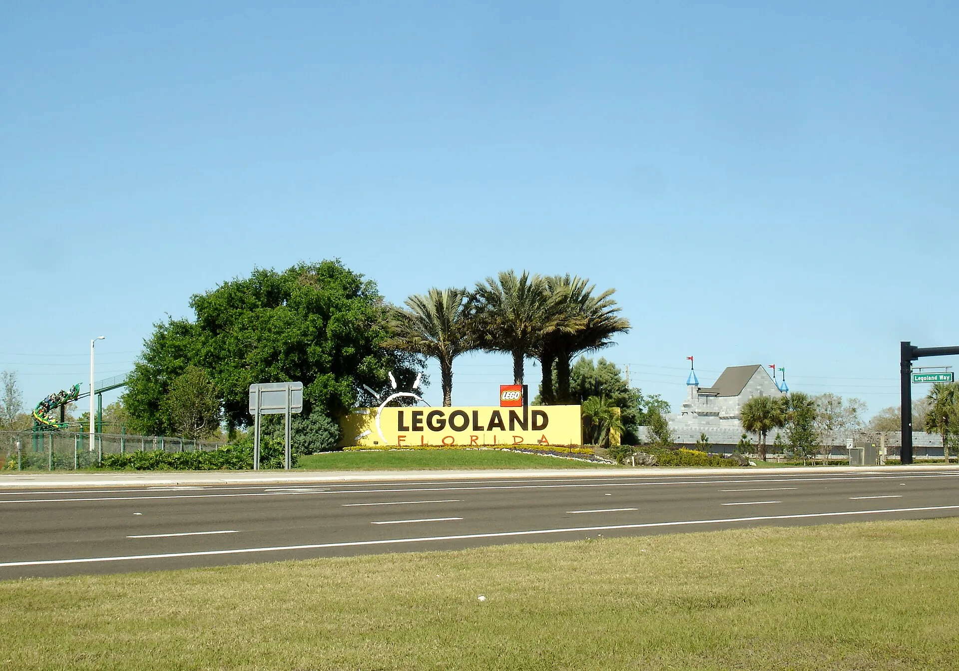 LEGOLAND Florida entrance sign with the LEGO castle in the background, Winter Haven